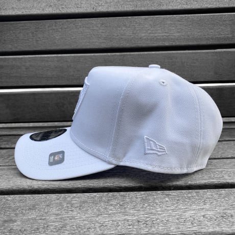 USA仕様 Newera ニューエラ NFL 9Forty Aフレーム LV Raiders レイダース キャップ トリプルホワイト (940-138)
