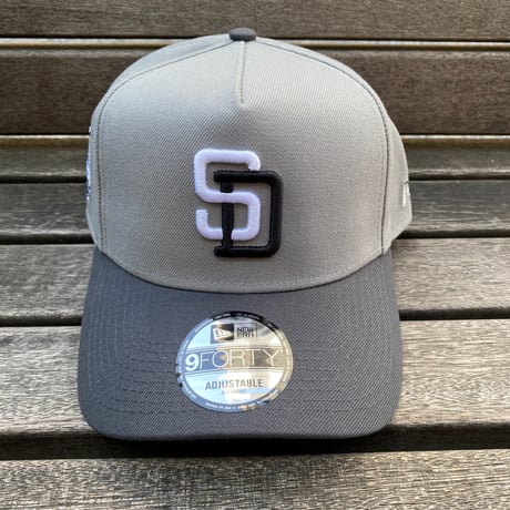 海外限定 Newera ニューエラ 9Forty Aフレーム SD Padres サンディエゴ パドレス 40周年記念 キャップ (940-311)