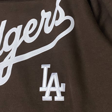 米国老舗ブランド Antigua ロサンゼルス ドジャース MLB 茶色 VICTORY HOODIE