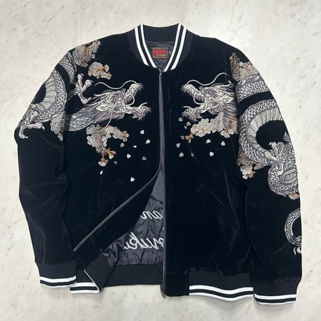 別珍 「Yokosuka刺繍入り」 横須賀発祥 SUKAJAN スカジャン 龍 Dragon ベルベット VELVET 黒 (SKJ3)