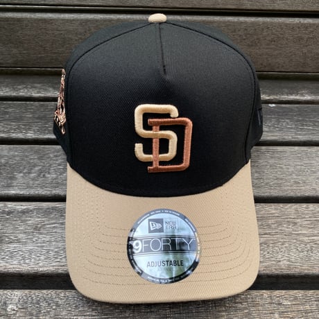海外限定 Newera ニューエラ 9Forty Aフレーム SD Padres サンディエゴ パドレス 25周年記念 キャップ (940-219)