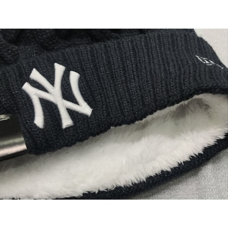 NEWERA ニューエラ NY  Yankees ヤンキース MLB 紺 ネイビー ラメ入り ポンポン ニット帽