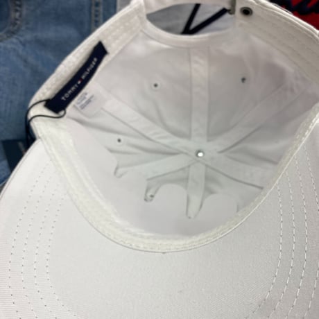 トミーヒルフィガー TommyHilfiger ストラップバック キャップ 帽子 ローキャップ 白 パッチ仕様 綿100%