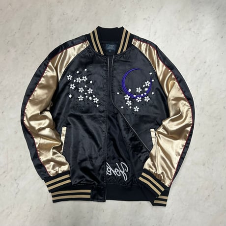 横須賀発祥 スカジャン Yokosuka刺繍入り SUKAJAN 風神雷神 RAIJIN サテン地 パイピング袖 黒 (SKJ66)