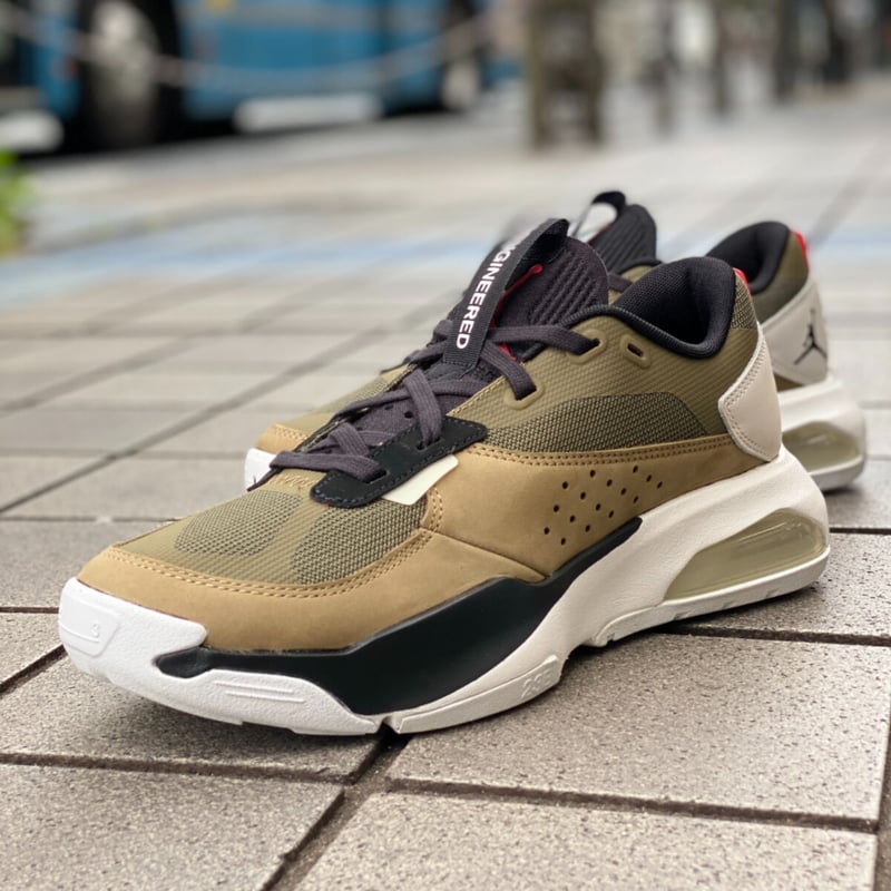 NIKE ナイキ JORDAN ジョーダン エア 200E ローカット RainFores マ...