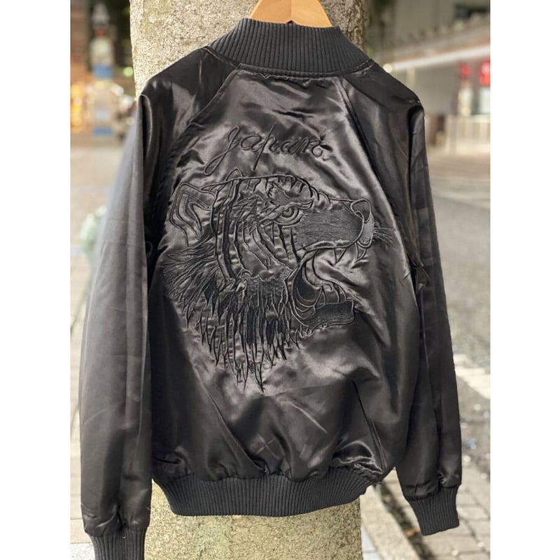 スカジャン SouvenirJacket 横須賀ジャンパー リバーシブル 黒金M Lサイズ】YOKOSUKA風神雷神リバーシブルスカジャン サイズはS・M