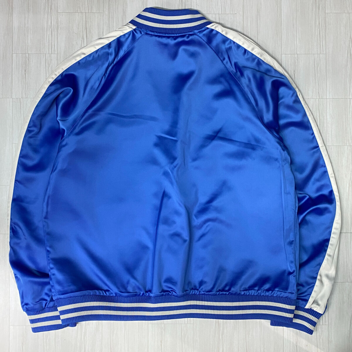 葛飾北斎との夢のコラボ GODZILLA ゴジラ リバーシブル スカジャン 葛飾北斎との夢のコラボ GODZILLA ゴジラ リバーシブル スカジャン