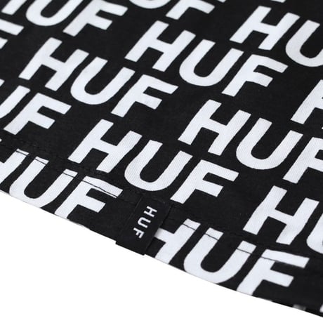 HUF ハフ 半袖 Ｔシャツ モノグラム 総柄 NIGHT MARKET 黒 オールオーバーロゴ テキスタイル
