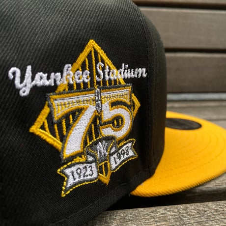 海外限定 9FIFTY ニューエラ NY Yankees ヤンキース スナップバックキャップ 炎 イエローフレイム 75周年記念 (950-250)