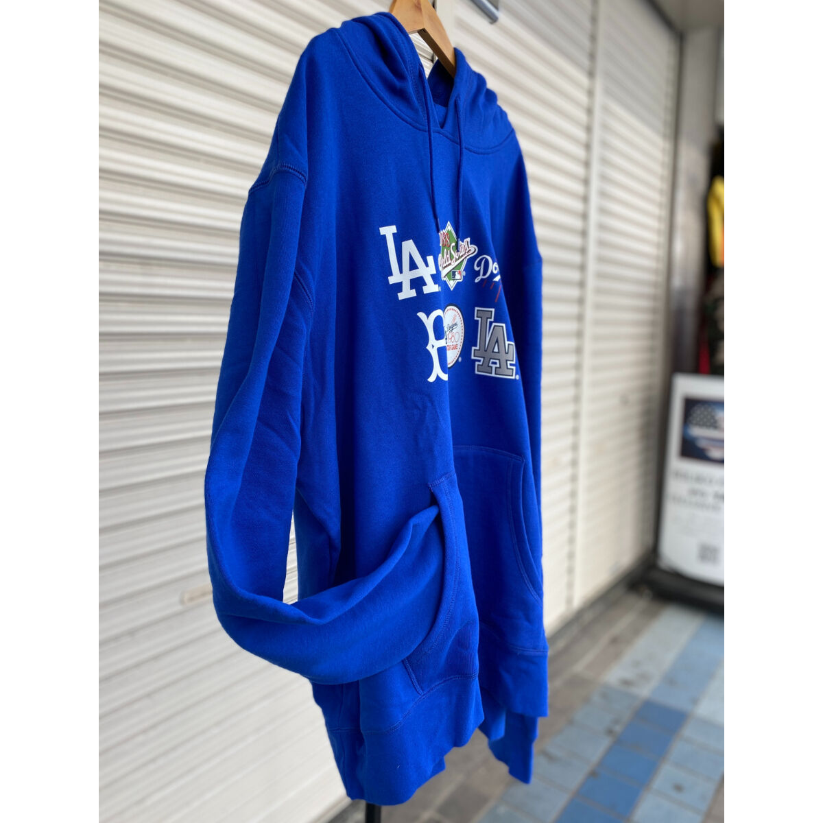 新品未使用 LA ドジャース ナイロンジャケット プルオーバー MLB