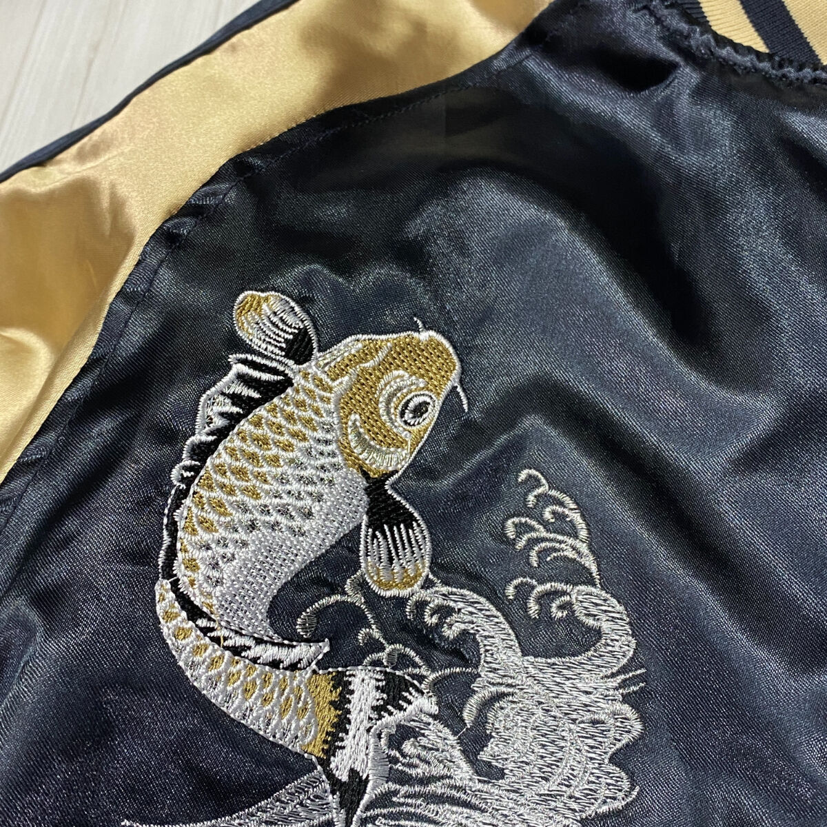 中綿入り Yokosuka刺繍入り スカジャン PUFF SUKAJAN 龍鯉