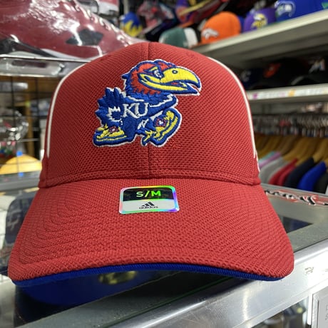 【S/M】 Adidas アディダス Collegiate カンザス大学 カンザス KU ジェイホークス 赤 フレックス キャップ