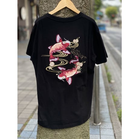 横須賀名物 スカジャン Ｔシャツ 刺しゅう スカT 鯉 コイ CARP 黒 和柄 ジャパン (JPT34)