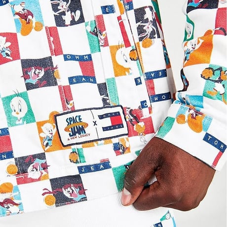限定コレクション TOMMY JEANS スペースジャム LooneyTunes デニム ジャケット 総柄