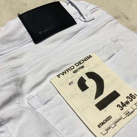 米国ブランド FWRD Denim NY ハイダメージ スタックドフレア デニム Stacked Jeans ホワイト (JNS65)