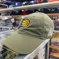 Adidas アディダス NBA インディアナ ペイサーズ Pacers  ストラップバックキャップ カーキ
