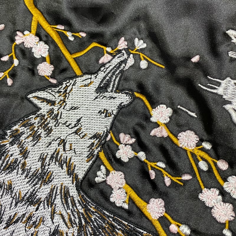 総刺繍のスカジャンサイズM. SUKAJAN WOLF-