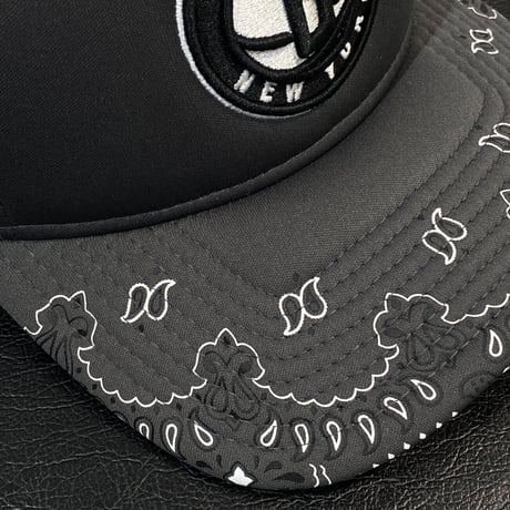 USAモデル Newera ニューエラ 9Forty トラッカーキャップ NBA ブルックリン ネッツ ペイズリー柄