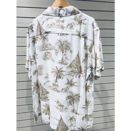 【特別SALE価格】 アロハシャツ ALOHA 半袖 開襟 白 ベージュ ヤシの木 ヨット ハワイアン RB-15