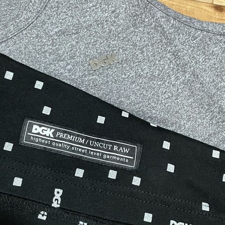 LA発祥 【S】 DGK ディージーケー タンクトップ グレー 黒 メタルプレートロゴ