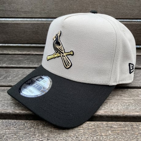 海外限定 Newera ニューエラ 9Forty Aフレーム Cardinals セントルイス カージナルス 2011 WS チャンピオンズ キャップ (940-225)
