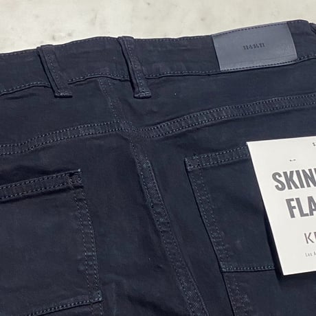 海外限定 KDNK ディーケーエヌケー Stacked Skinny Flare スタックド スキニーフレア ジーンス (JNS60)