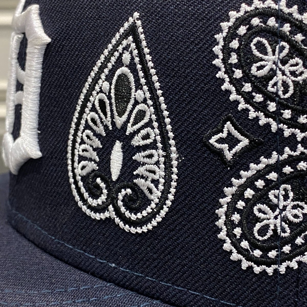 大量スワロ使用ペイズリー柄【スナップバック】new era USA限定 Newera ニューエラ 9FIFTY ペイズリー スナップバック MLB