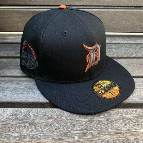 USA限定 ニューエラ DET TIGERS デトロイト タイガース Inflammable サテン 59FIFTY (10-8)