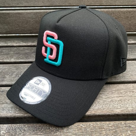 海外限定 Newera ニューエラ 9Forty Aフレーム SD Padres サンディエゴ パドレス 40周年記念 キャップ (940-217)