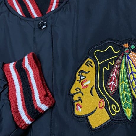 JHデザイン NHL シカゴ Chicago ブラックホークス Blackhawks 公式 リバーシブル スタジアムジャンパー 黒 スタジャン ホッケー