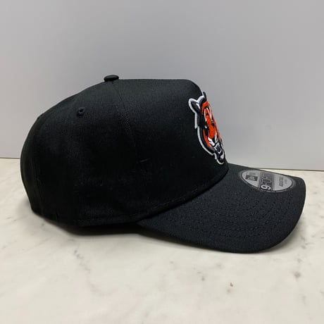 海外限定 Newera ニューエラ NFL 9Forty Aフレーム Bengals ベンガルズ OTC ベンガルトラロゴ キャップ (940-295)