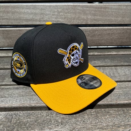 海外限定 Newera ニューエラ 9Forty Aフレーム Pirates ピッツバーグ パイレーツ 1970-2000 キャップ (940-179)