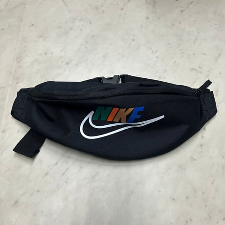 ファニーパック | STORES