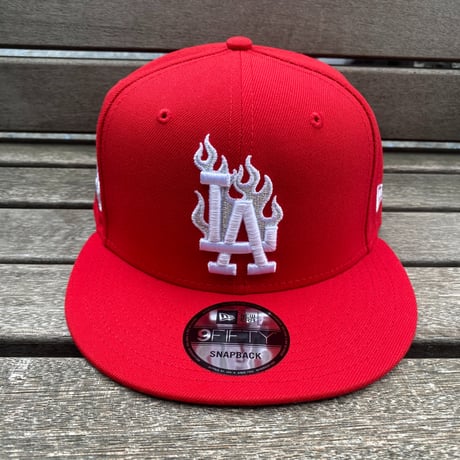 海外限定 9FIFTY ニューエラ LA Dodgers ロサンゼルス ドジャース スナップバックキャップ 炎 レッドフレイム (950-247)