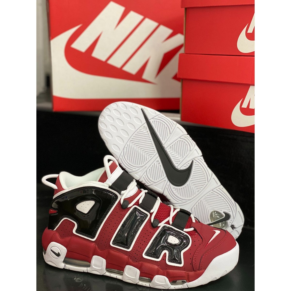 NIKEナイキ　MORE UPTEMPO シカゴ　モアテン