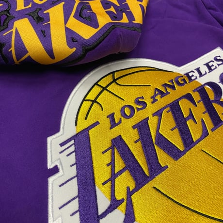 NBA公式 FISLL ロサンゼルス レイカーズ ハイクラス仕様 スウェット セットアップ 刺繍 パッチ