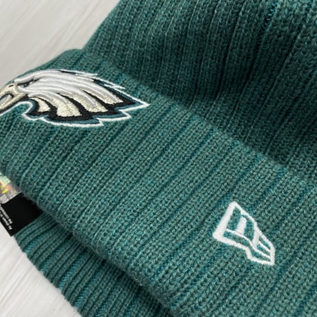 NEWERA USA ニューエラ NFL フィラデルフィア イーグルス Eagles ポンポン付き リブ ニット帽