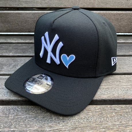 海外限定 Newera ニューエラ 9Forty Aフレーム NY Yankees ニューヨーク ヤンキース 1999WS スナップバックキャップ (940-195)