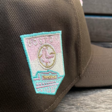 海外限定 Newera ニューエラ 9Forty Aフレーム Redsox ボストン レッドソックス スタジアムパッチ キャップ (940-270)