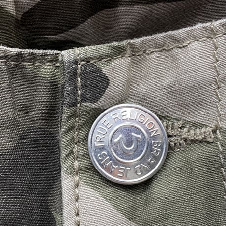 True Religion トゥルーレリジョン Camo Cargo Shorts ブッダパッチ 迷彩 カーゴショートパンツ (SJNS35)