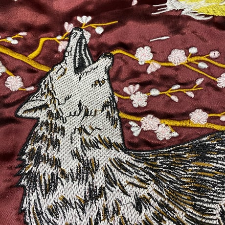 中綿入り Yokosuka刺繍入り スカジャン PUFF SUKAJAN 狼 WOLF 総刺繍 ワイン色 (SKJ91)