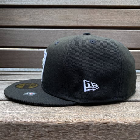 USA仕様 NEWERA 59Fifty NFL ラスベガス レイダース Raiders スーパーボウル XVIII OTC (24-7)