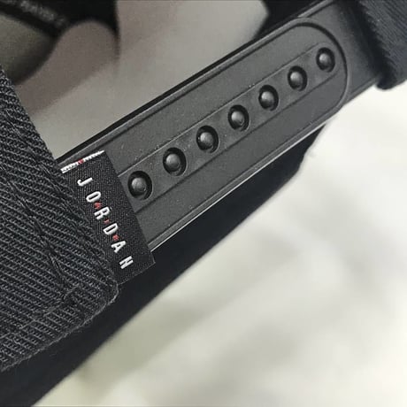 海外限定 NIKE ナイキ JORDAN ジョーダン JUMPMAN スナップバック キャップ ブラック ゴールド