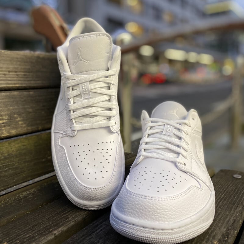 NIKE ナイキ AIR JORDAN1 LOW エアジョーダン1 ローカット 白 NIKE ナイキ AIR JORDAN1 LOW エアジョーダン1 ローカット 白