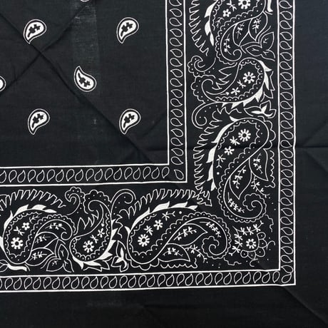 ペイズリー バンダナ Paisley Bandana ヴィンテージ調 大判サイズ 59cm 黒 (BNDN101)
