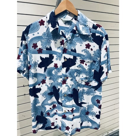【特別SALE価格】アロハシャツ ALOHA 半袖 オープンカラー 開襟 レーヨン100% 白 青系 ハワイアン 和柄　鯉 CARP 新品 RB-19