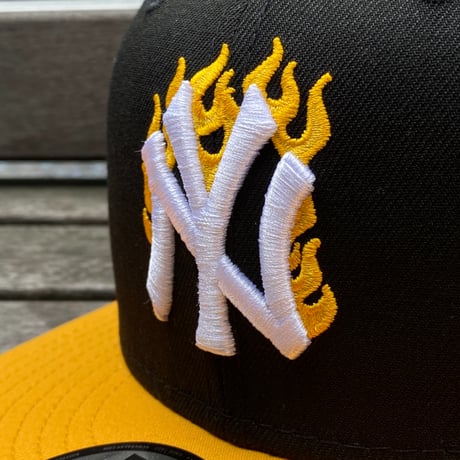 海外限定 9FIFTY ニューエラ NY Yankees ヤンキース スナップバックキャップ 炎 イエローフレイム 75周年記念 (950-250)