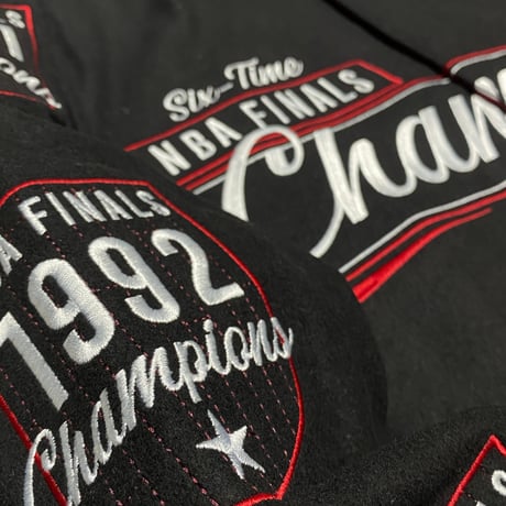 海外限定 NBA JHデザイン CHI Bulls シカゴ ブルズ ファイナルチャンピオン リバーシブル スタジャン