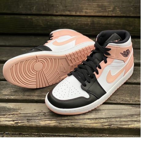 NIKE ナイキ AIR JORDAN1 MID エアジョーダン1 ミッドカット 白 黒 アークティック オレンジ