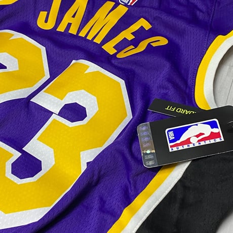 米国規格 NIKE ナイキ Lakers レイカーズ 23 レブロンジェームズ オーセンティック ジャージー 紫